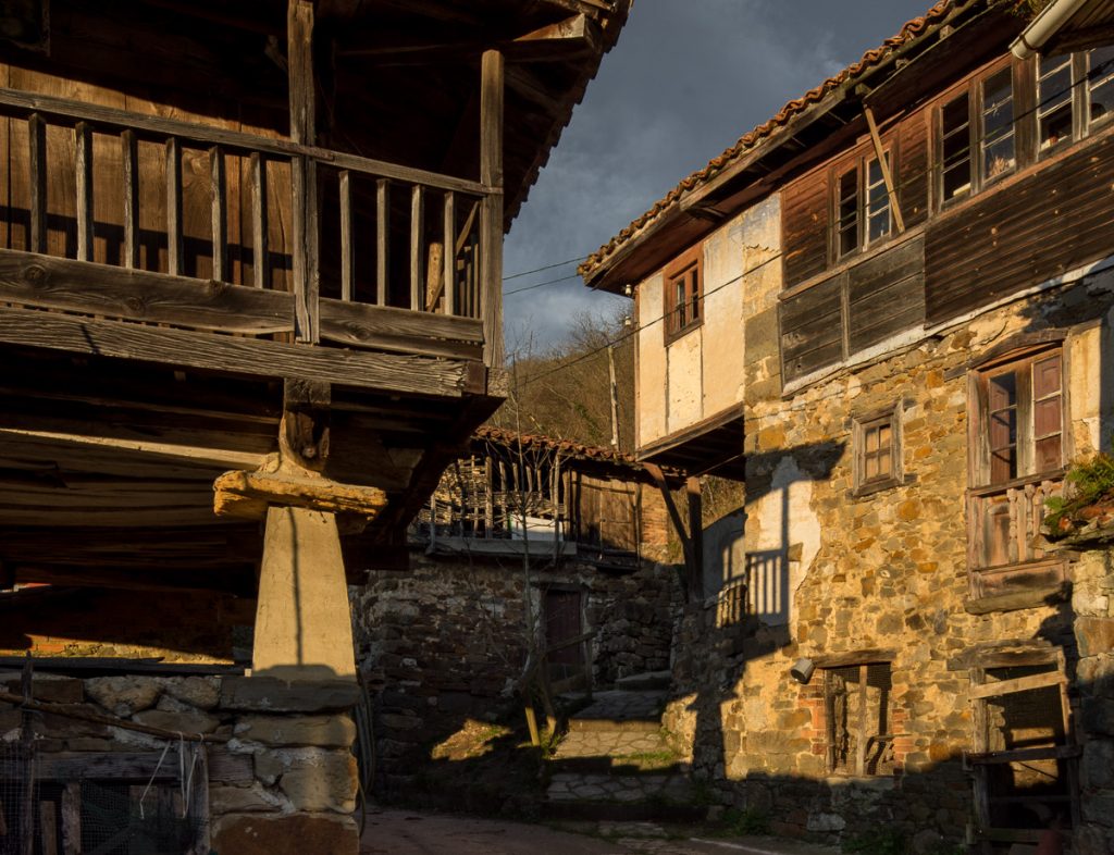 Muestra de arquitectura popular en Castañera, Bimenes