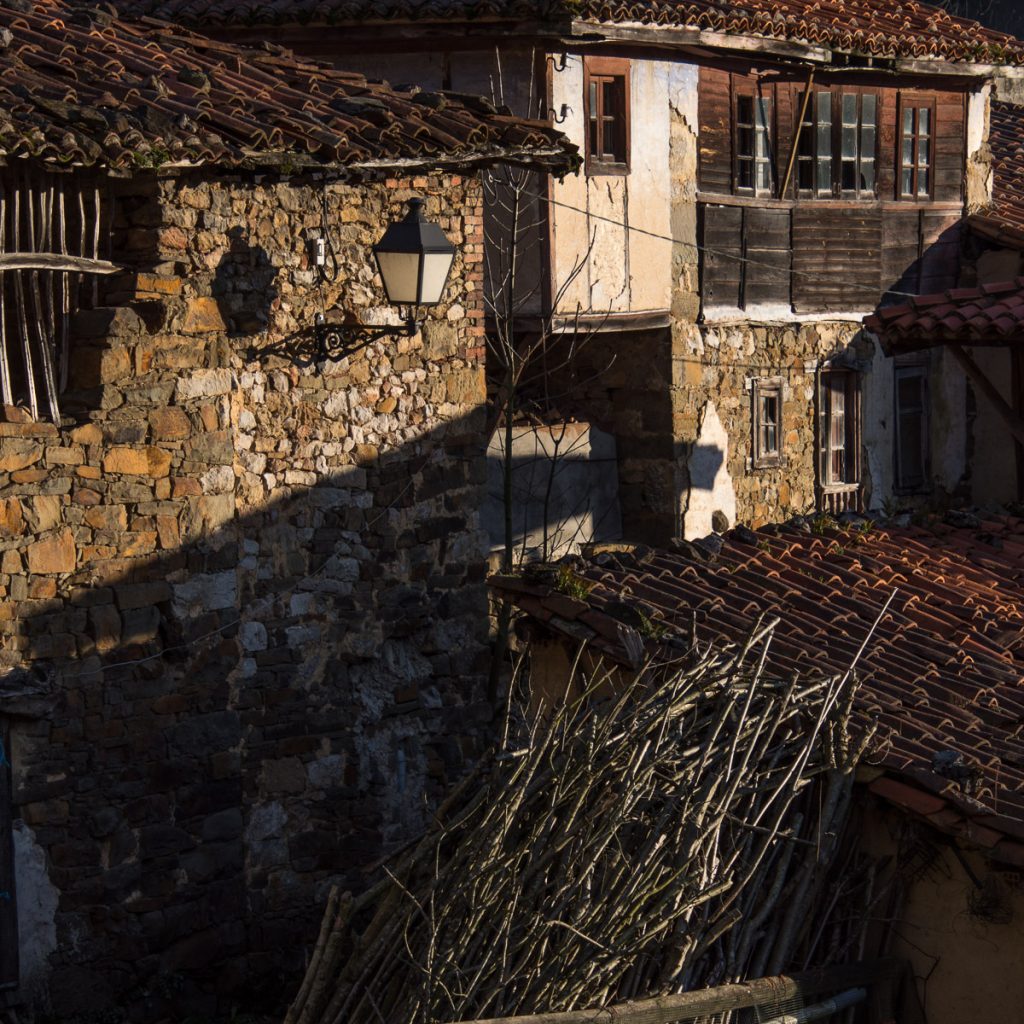 Casas del pueblo de Castañera, Bimenes