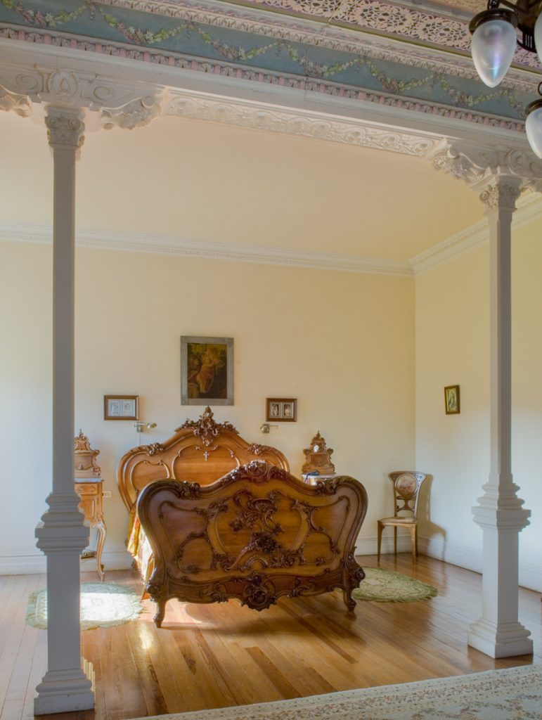 dormitorios en las casas de indianos como el chalé de García de la Noceda en Pravia