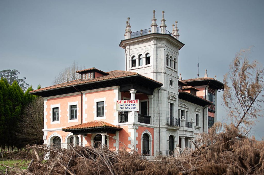 casas de indianos en venta en Asturias como el Palacio de Sotiello