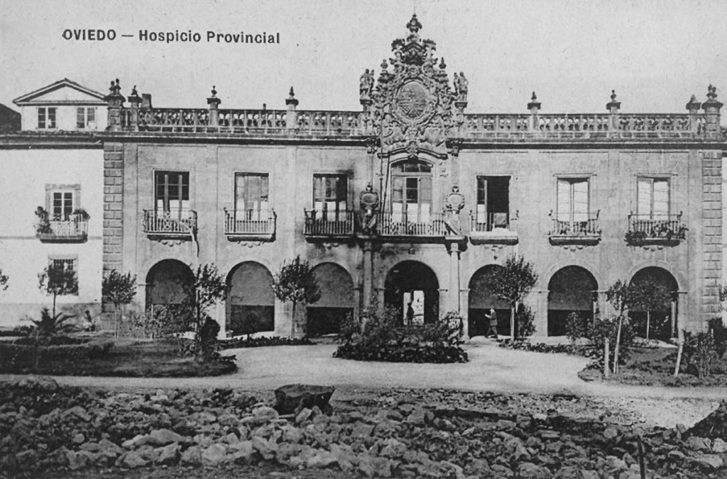 Fotografía antigua de El Hospicio Provincial de Oviedo